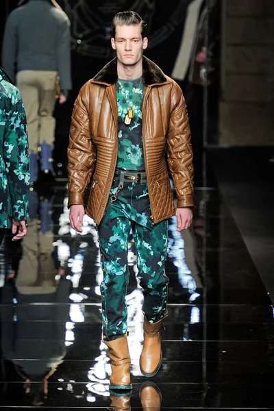 Look 34